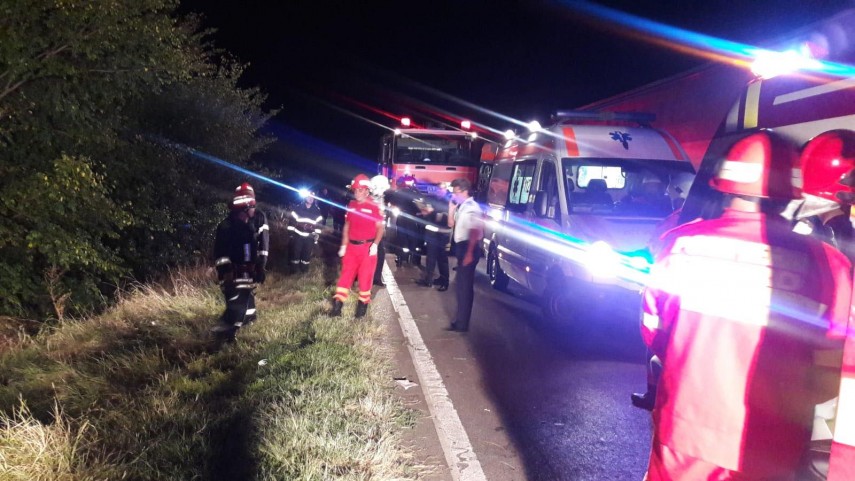 accident rutier grav a fost activat planul rosu de interventie un microbuz rasturnat 671075 accident rutier grav a fost activat planul rosu de interventie un microbuz rasturnat 671075
