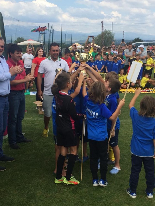 kinder constanta a castigat turneul international de la bansko plus un loc doi si trei premii individuale kinder constanta a castigat turneul international de la bansko plus un loc doi si trei premii individuale