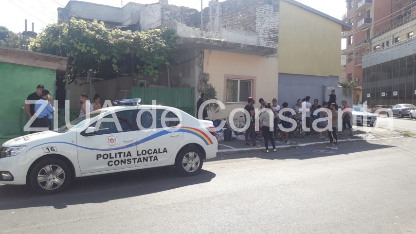 constanta evacuare cu scandal pe strada grivitei politistii locali si jandarmii chemati in ajutor galerie constanta evacuare cu scandal pe strada grivitei politistii locali si jandarmii chemati in ajutor galerie