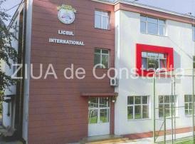 Elevii premianţi la olimpiadele şi concursurile internaţionale şi cei cu media 10 la Bacalaureat, răsplătiţi financiar de Primăria Constanţa (documente) 