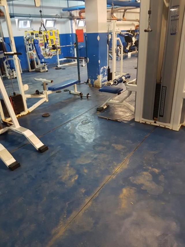 stadionul farul din constanta undeva la subsol e mai aproape de o camera de tortura decat de o sala de stadionul farul din constanta undeva la subsol e mai aproape de o camera de tortura decat de o sala de