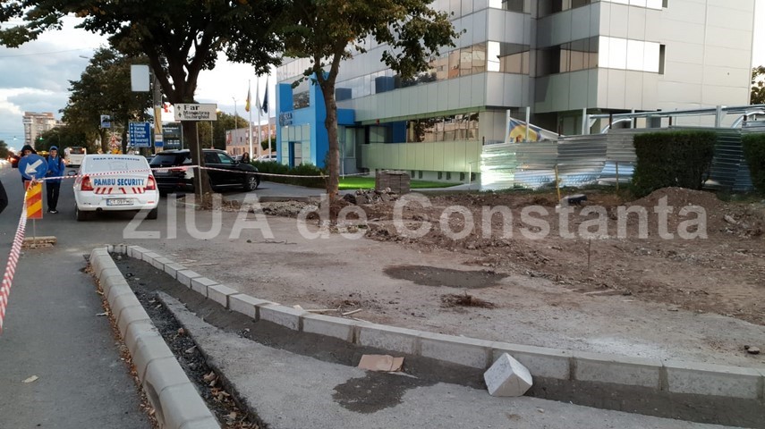 santier pe bulevardul 1 decembrie 1918 zona icil din constanta se lucreaza la accesul spre magazinul santier pe bulevardul 1 decembrie 1918 zona icil din constanta se lucreaza la accesul spre magazinul