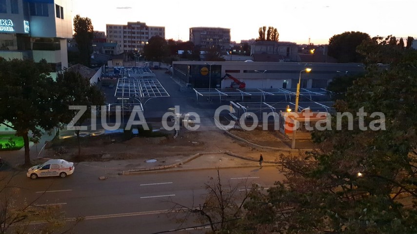 santier pe bulevardul 1 decembrie 1918 zona icil din constanta se lucreaza la accesul spre magazinul santier pe bulevardul 1 decembrie 1918 zona icil din constanta se lucreaza la accesul spre magazinul