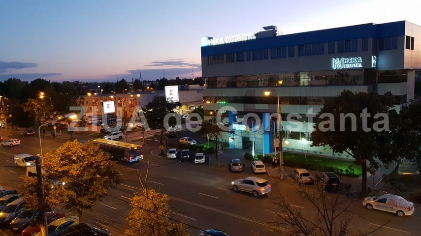 santier pe bulevardul 1 decembrie 1918 zona icil din constanta se lucreaza la accesul spre magazinul santier pe bulevardul 1 decembrie 1918 zona icil din constanta se lucreaza la accesul spre magazinul