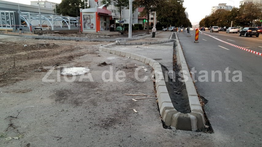 santier pe bulevardul 1 decembrie 1918 zona icil din constanta se lucreaza la accesul spre magazinul santier pe bulevardul 1 decembrie 1918 zona icil din constanta se lucreaza la accesul spre magazinul