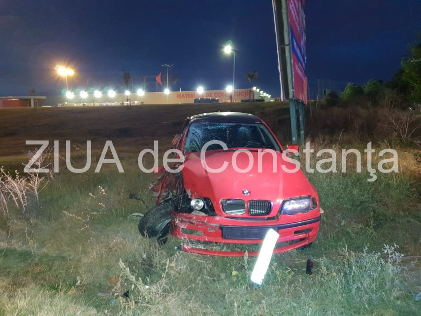 accident rutier grav la iesire din constanta implicate un bmw si un autobuz ratc un barbat incatusat accident rutier grav la iesire din constanta implicate un bmw si un autobuz ratc un barbat incatusat