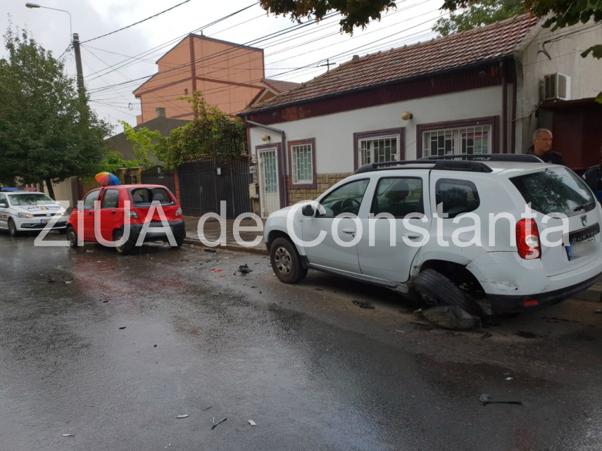 imagini de la eveniment carambol in zona abator din constanta trei masini implicate 672260 imagini de la eveniment carambol in zona abator din constanta trei masini implicate 672260