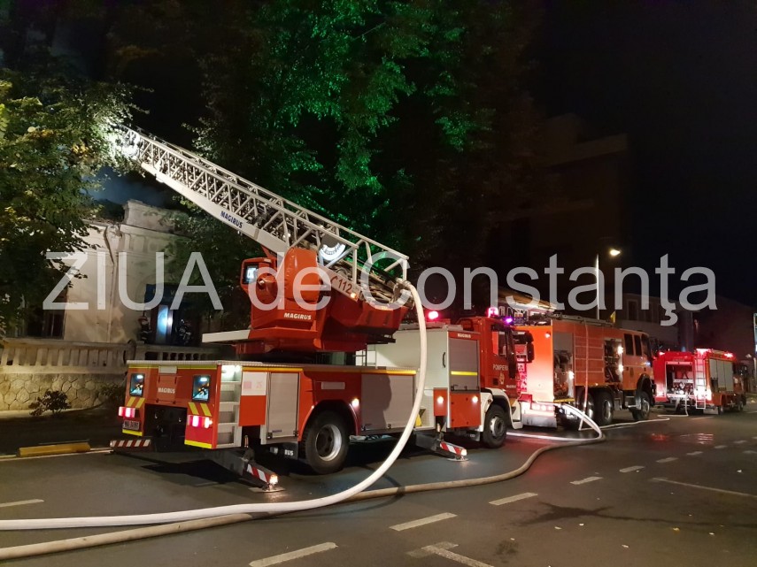 incendiu langa sediul spit in zona istorica a municipiului constanta forte impresionante la interventie incendiu langa sediul spit in zona istorica a municipiului constanta forte impresionante la interventie