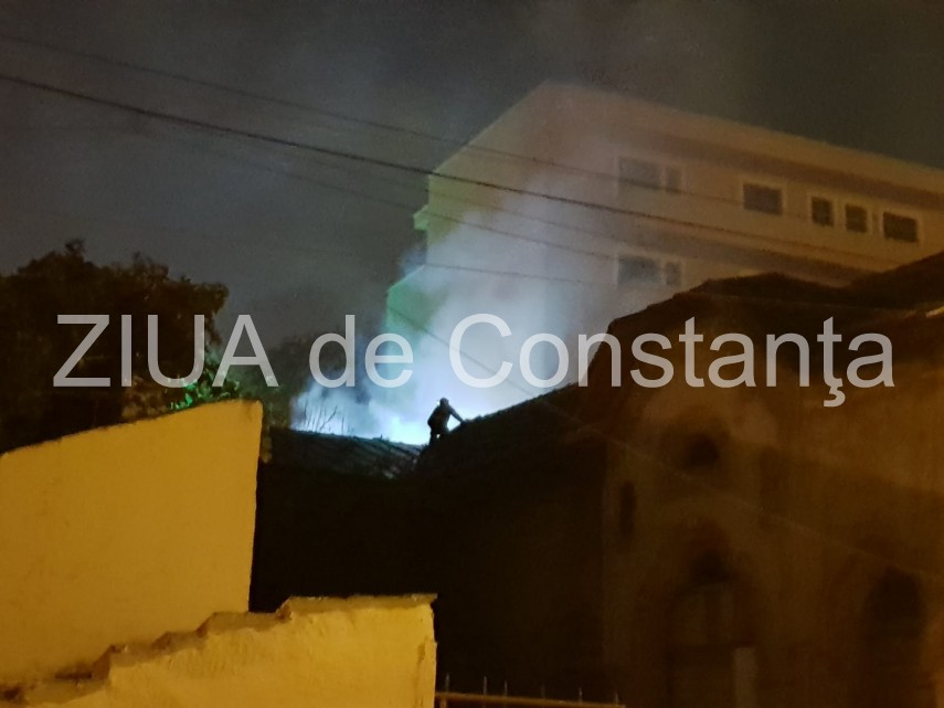 incendiu langa sediul spit in zona istorica a municipiului constanta forte impresionante la interventie incendiu langa sediul spit in zona istorica a municipiului constanta forte impresionante la interventie