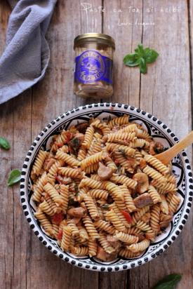 lauraadamache.ro Paste cu ton si hribi