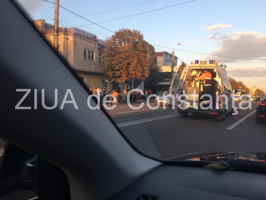 imagini de la eveniment accident rutier in zona policlinicii cfr din constanta un pieton a fost ranit imagini de la eveniment accident rutier in zona policlinicii cfr din constanta un pieton a fost ranit