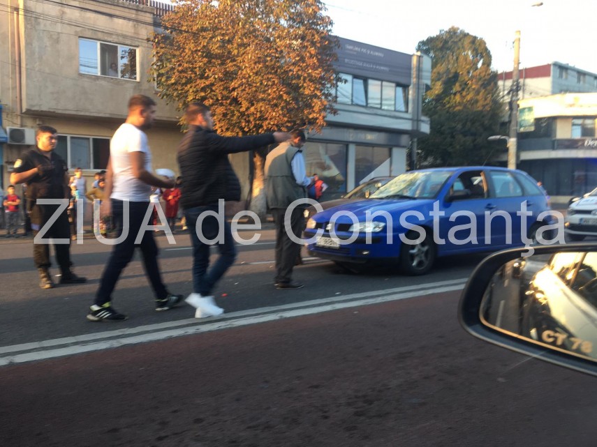 imagini de la eveniment accident rutier in zona policlinicii cfr din constanta un pieton a fost ranit imagini de la eveniment accident rutier in zona policlinicii cfr din constanta un pieton a fost ranit
