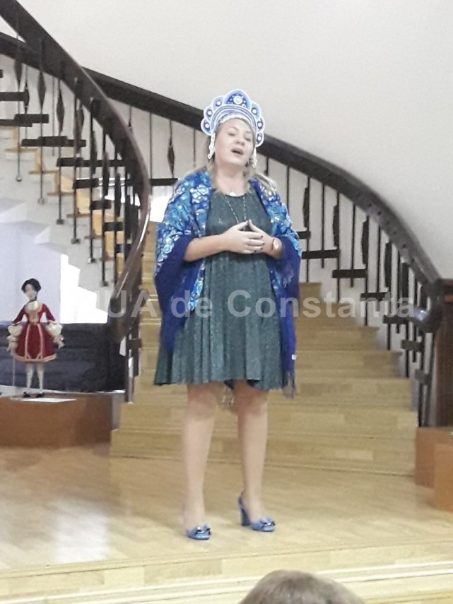 papusile simbolice ale artistului plastic elena orbocea ne invata iubirea si dragostea intre oameni si papusile simbolice ale artistului plastic elena orbocea ne invata iubirea si dragostea intre oameni si