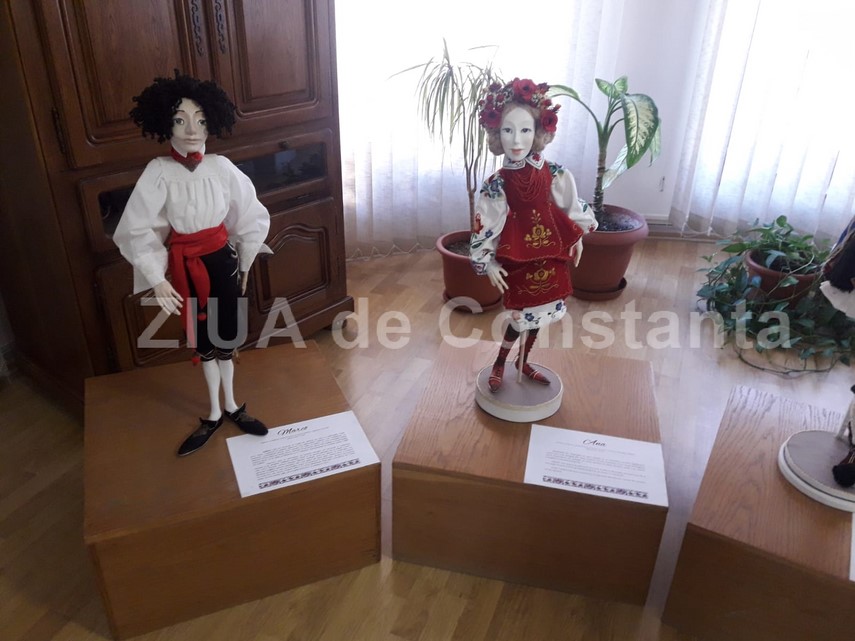 papusile simbolice ale artistului plastic elena orbocea ne invata iubirea si dragostea intre oameni si papusile simbolice ale artistului plastic elena orbocea ne invata iubirea si dragostea intre oameni si