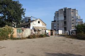 O familie a ocupat abuziv o locuinţă din Faleză Nord. Nouă copii, dintre care un nou-născut, trăiau în condiţii teribile (galerie foto + document)  