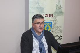 Interviu online cu Dan Cojocaru, coordonatorul Centrului „Jean Constantin“ „Tinerii trebuie să fie provocați, să fie smulși din lumea virtuală“ 