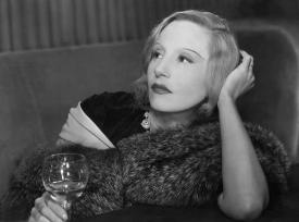 #citeșteDobrogea 111 ani de la nașterea prețioasei scriitoare dobrogene Cella Serghi, reper al multor generații. Interviu oferit acum 34 de ani postului TVR1 (video) 