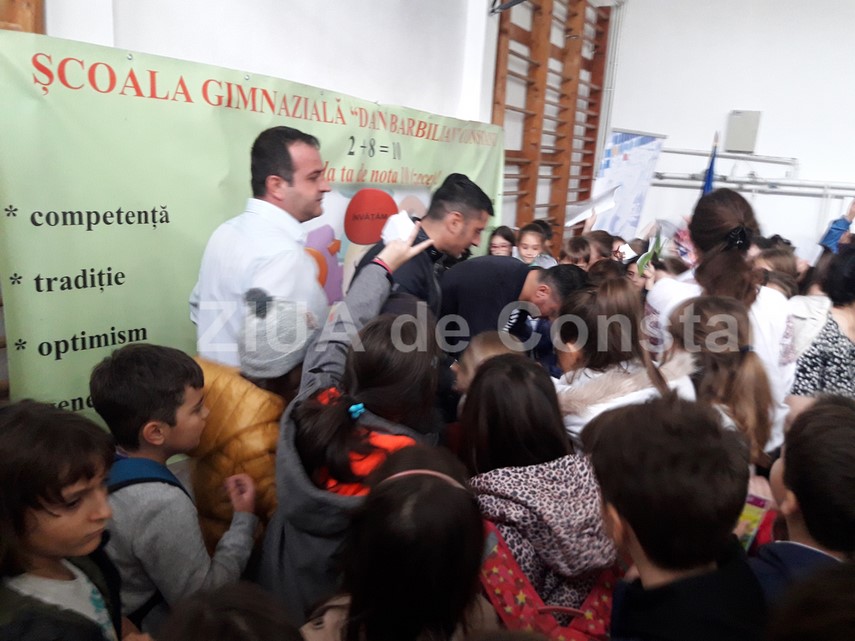 elevii de la scoala 28 dan barbilian intrebari pentru ciprian marica si ionel danciulescu vrem sa intram elevii de la scoala 28 dan barbilian intrebari pentru ciprian marica si ionel danciulescu vrem sa intram