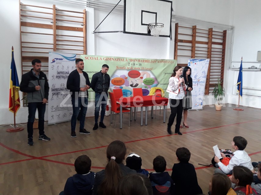 elevii de la scoala 28 dan barbilian intrebari pentru ciprian marica si ionel danciulescu vrem sa intram elevii de la scoala 28 dan barbilian intrebari pentru ciprian marica si ionel danciulescu vrem sa intram