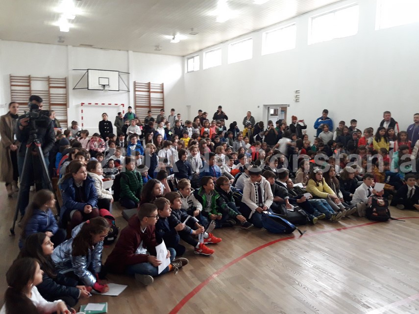 elevii de la scoala 28 dan barbilian intrebari pentru ciprian marica si ionel danciulescu vrem sa intram elevii de la scoala 28 dan barbilian intrebari pentru ciprian marica si ionel danciulescu vrem sa intram