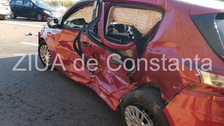 update imagini de la eveniment accident rutier pe dn 3 la iesire din valu lui traian catre constanta update imagini de la eveniment accident rutier pe dn 3 la iesire din valu lui traian catre constanta