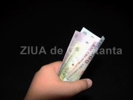 Sondaj de opinie Ce sumă ar asigura un trai decent unei familii cu doi copii?  