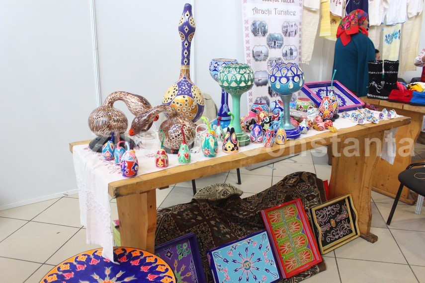 targ cu produse traditionale de ziua dobrogei la pavilionul expozitional ce surprize le sunt pregatite targ cu produse traditionale de ziua dobrogei la pavilionul expozitional ce surprize le sunt pregatite