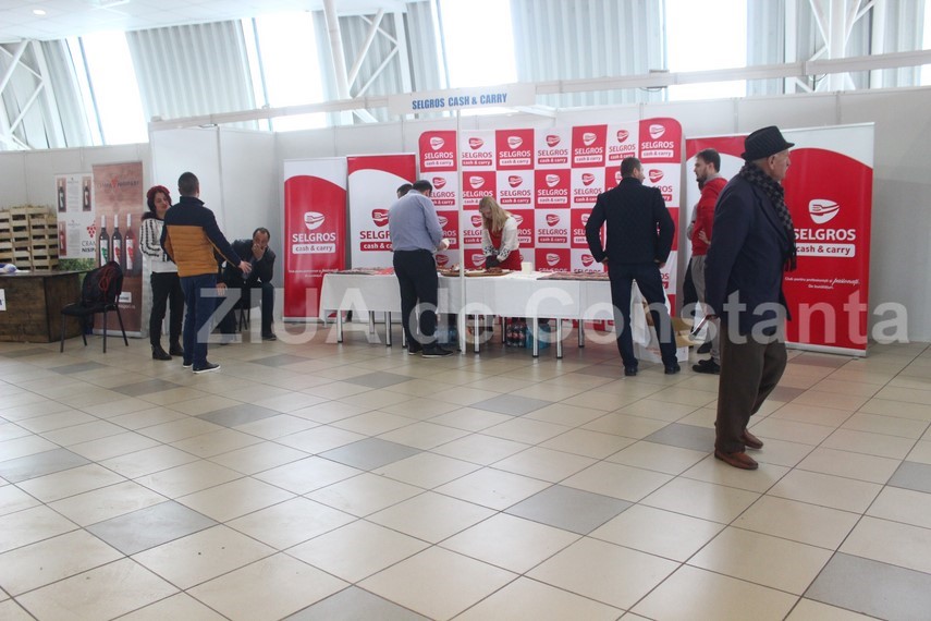 targ cu produse traditionale de ziua dobrogei la pavilionul expozitional ce surprize le sunt pregatite targ cu produse traditionale de ziua dobrogei la pavilionul expozitional ce surprize le sunt pregatite