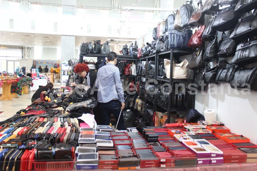 targ cu produse traditionale de ziua dobrogei la pavilionul expozitional ce surprize le sunt pregatite targ cu produse traditionale de ziua dobrogei la pavilionul expozitional ce surprize le sunt pregatite