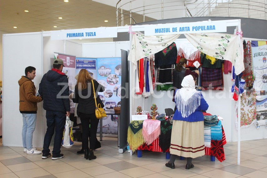 targ cu produse traditionale de ziua dobrogei la pavilionul expozitional ce surprize le sunt pregatite targ cu produse traditionale de ziua dobrogei la pavilionul expozitional ce surprize le sunt pregatite