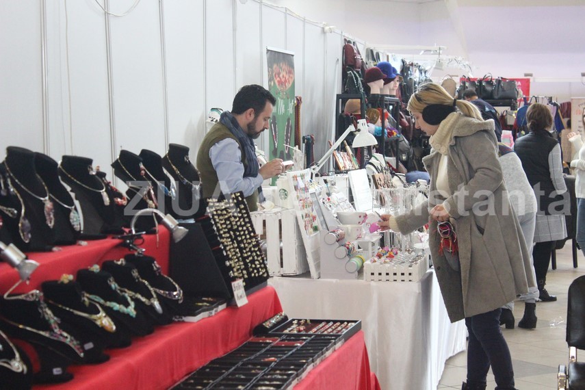 targ cu produse traditionale de ziua dobrogei la pavilionul expozitional ce surprize le sunt pregatite targ cu produse traditionale de ziua dobrogei la pavilionul expozitional ce surprize le sunt pregatite