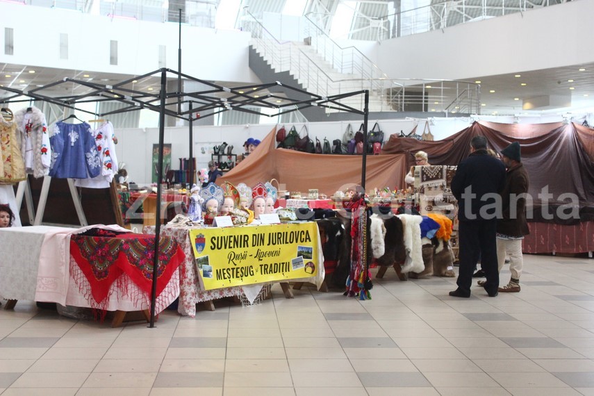 targ cu produse traditionale de ziua dobrogei la pavilionul expozitional ce surprize le sunt pregatite targ cu produse traditionale de ziua dobrogei la pavilionul expozitional ce surprize le sunt pregatite