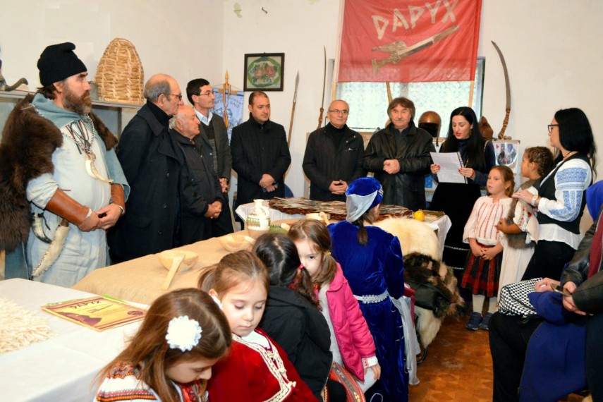 la mihail kogalniceanu noile generatii ale comunitatii turce si ale celei aromane au cinstit ziua dobrogei la mihail kogalniceanu noile generatii ale comunitatii turce si ale celei aromane au cinstit ziua dobrogei