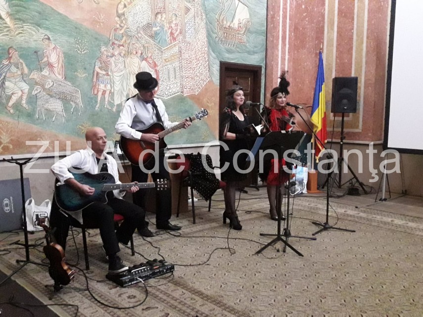 muzica poezie si dans la evenimentul oglinzi desfasurat la muzeul de istorie nationala si arheologie muzica poezie si dans la evenimentul oglinzi desfasurat la muzeul de istorie nationala si arheologie