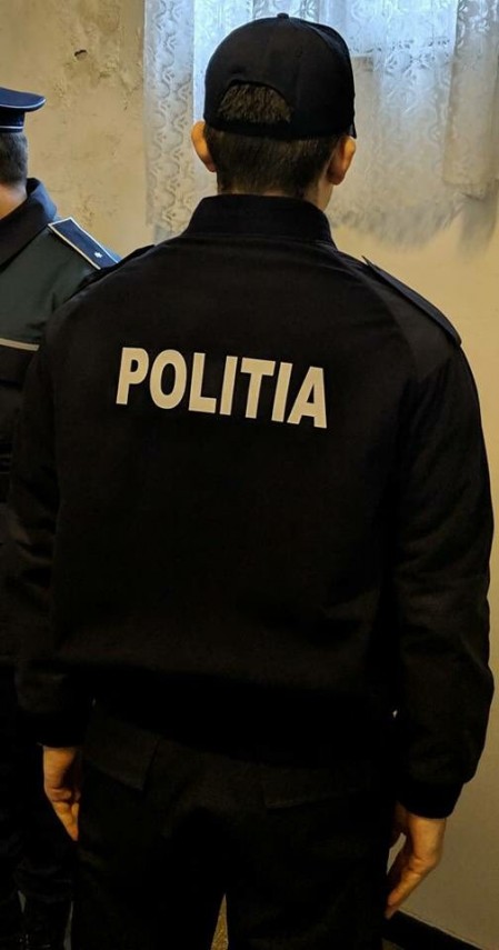 parca am fi de la cfr trening cu grade iata cum arata noua uniforma a politistilor din romania galerie parca am fi de la cfr trening cu grade iata cum arata noua uniforma a politistilor din romania galerie