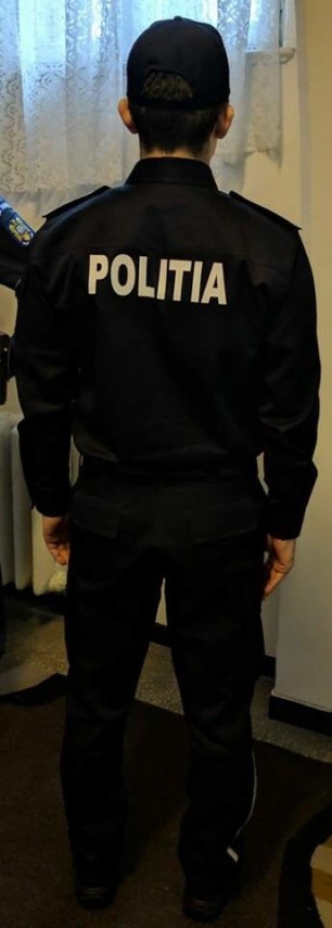 parca am fi de la cfr trening cu grade iata cum arata noua uniforma a politistilor din romania galerie parca am fi de la cfr trening cu grade iata cum arata noua uniforma a politistilor din romania galerie
