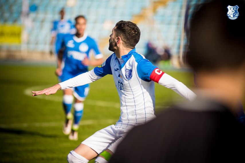 ssc farul accidentarea care a dat fiori ambulanta pe teren cate zile de pauza va avea yeboah twumasi ssc farul accidentarea care a dat fiori ambulanta pe teren cate zile de pauza va avea yeboah twumasi