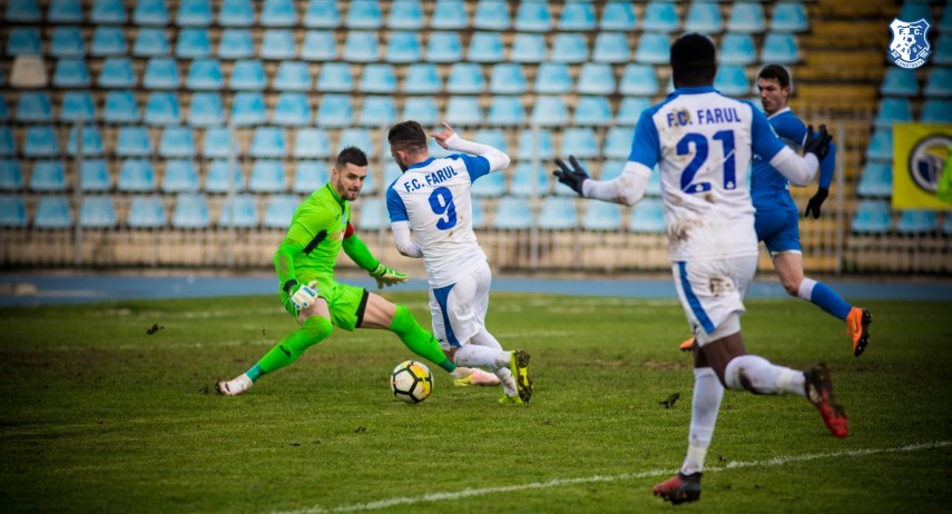 ssc farul accidentarea care a dat fiori ambulanta pe teren cate zile de pauza va avea yeboah twumasi ssc farul accidentarea care a dat fiori ambulanta pe teren cate zile de pauza va avea yeboah twumasi