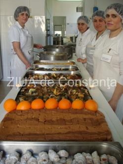 Meniu de zile mari, oferit pacienţilor din Constanţa de către Arimex Comexim 2000 SRL, de Sfântul Apostol Andrei