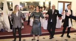 „O fată cu har / Ce a ieşit din neamul armânesc“ Simona Halep a dansat la Călăraşi şi pe ritmurile melodiei închinate ei (video)