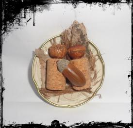 Handmade by Carmen Petrișor Brose  Decoratiuni inedite !