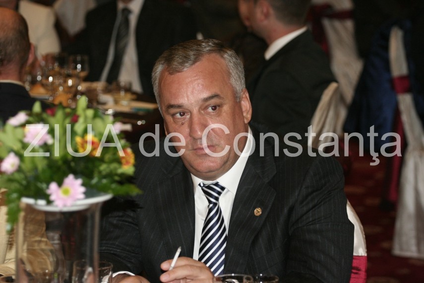 top 300 capital editia 2018 milionari in euro cu afaceri la constanta azi familia idu florin carstocea top 300 capital editia 2018 milionari in euro cu afaceri la constanta azi familia idu florin carstocea