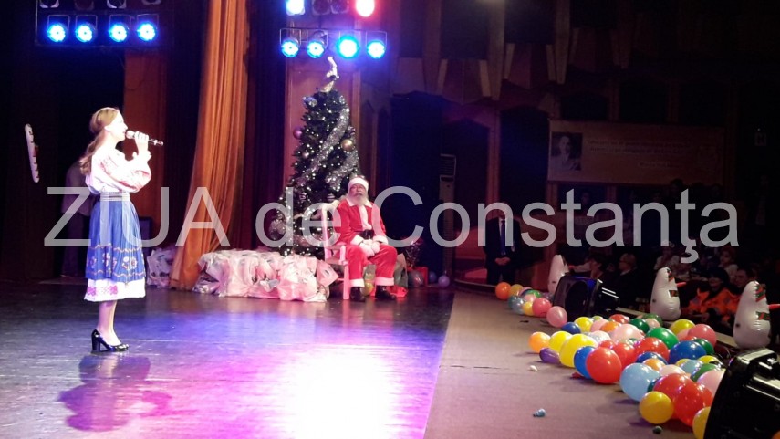 imagini de la eveniment constanta mos craciun a venit la spectacolul de final de an al gimnasticii aerobice imagini de la eveniment constanta mos craciun a venit la spectacolul de final de an al gimnasticii aerobice