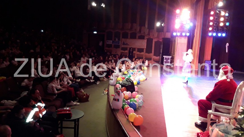 imagini de la eveniment constanta mos craciun a venit la spectacolul de final de an al gimnasticii aerobice imagini de la eveniment constanta mos craciun a venit la spectacolul de final de an al gimnasticii aerobice