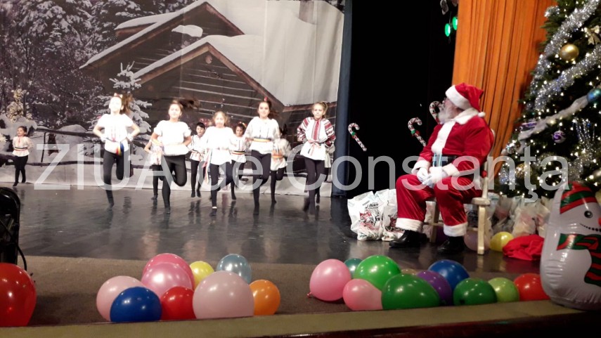imagini de la eveniment constanta mos craciun a venit la spectacolul de final de an al gimnasticii aerobice imagini de la eveniment constanta mos craciun a venit la spectacolul de final de an al gimnasticii aerobice