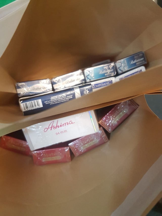 stop comertului ilegal de tigari politistii locali din constanta au depistat mai multe persoane ce vindeau stop comertului ilegal de tigari politistii locali din constanta au depistat mai multe persoane ce vindeau