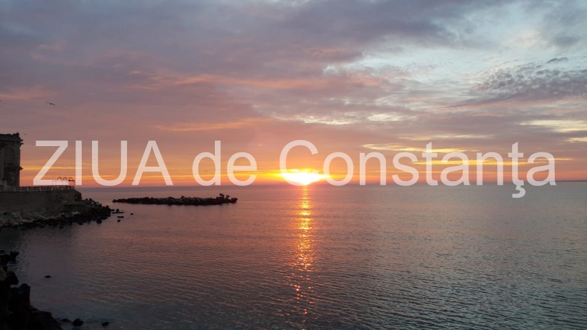 rasarit la malul marii negre imagini de senzatie cu cerul de foc fotoreportaj 679937 rasarit la malul marii negre imagini de senzatie cu cerul de foc fotoreportaj 679937