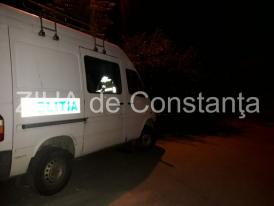 Crimă înfiorătoare. Un bărbat este suspectat că și-a ucis mama în bătaie. Suspectul, reținut de polițiști