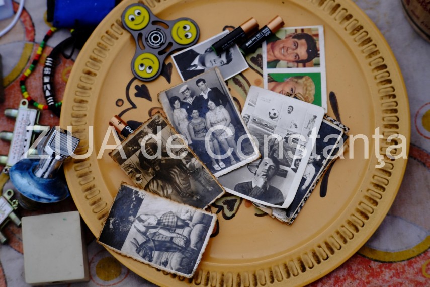 targ de vechituri la constanta in zona pietei brick incredibil ce obiecte scot constantenii la vanzare