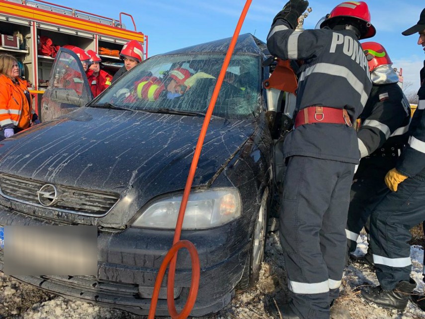 accident rutier grav pe dn 1 judetul brasov soferita a ramas incarcerata interventie dificila a salvatorilor accident rutier grav pe dn 1 judetul brasov soferita a ramas incarcerata interventie dificila a salvatorilor